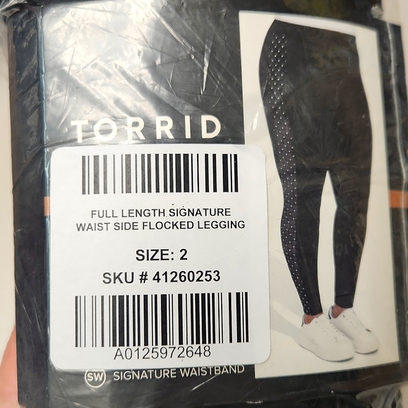 ❤️NWT VINTAGE TORRID RHINESTONE MESH SIDE PANEL LEGGING - FULL LENGTH PLUS SIZE - Picture 5 of 12